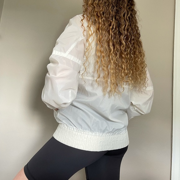 Vintage sheer windbreaker - Picture 4 of 4